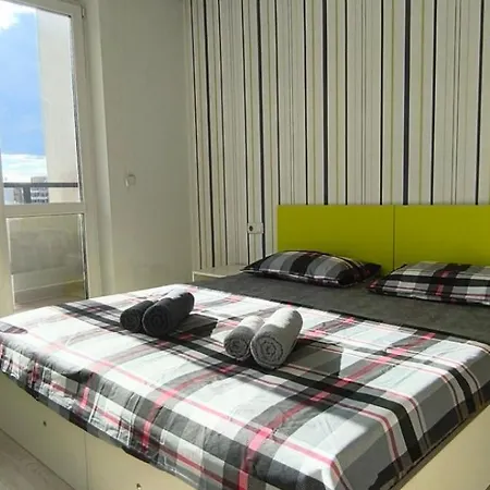 63rd Luxurious One Bedrrom